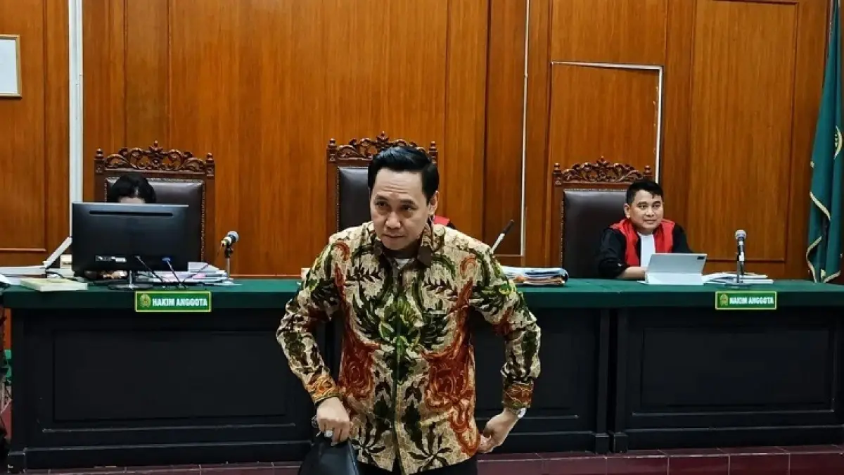 Ermanto Fahamsyah, ahli hukum perdata dari Universitas Negeri Jember dalam sidang gugatan yang diajukan PT Java Fortis Corporindo di Pengadilan Negeri Surabaya, Rabu (2/9/2026). (Jawa Pos)