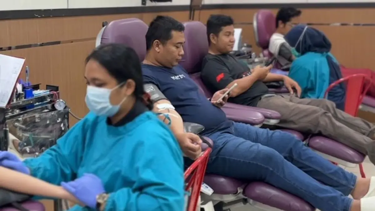 Momen donor darah di Grand Zuri Hotel Pekanbaru. (Istimewa)