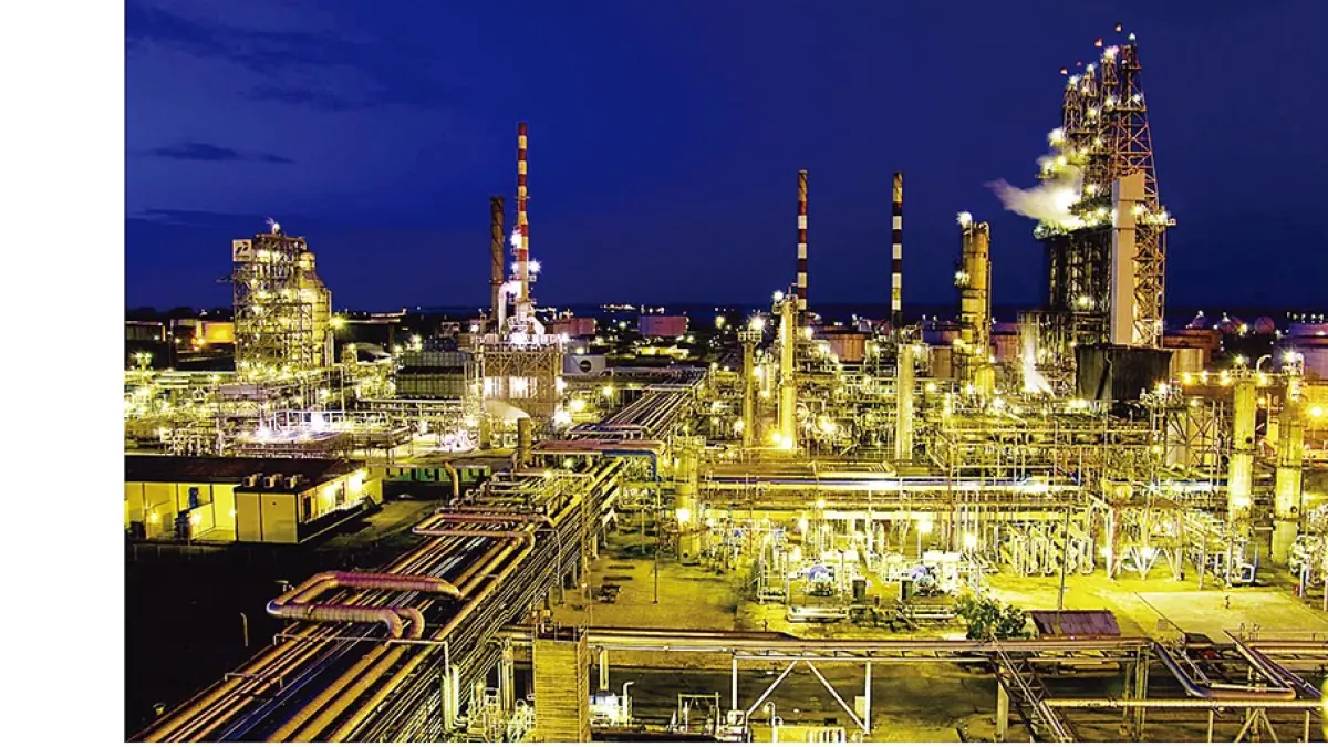 Suasana Kilang Pertamina Dumai, baru-baru ini. Suara letupan berasal dari arah Kilang Pertamina Dumai terdengar pada Rabu (2/9/2026) malam. PT Pertamina Patra Niaga Refinery Unit Dumai memastikan kondisi kilang tetap aman. (PT Pertamina Patra Niaga untuk riau pos)
