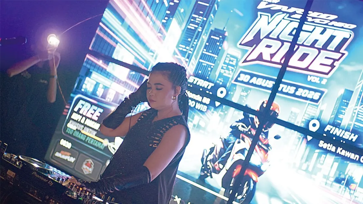  DJ Performance membuat New Vario Evo Night Ride Vol 2 makin meriah, baru-baru ini.&nbsp;(CAPELLA HONDA UNTUK RIAU POS)
