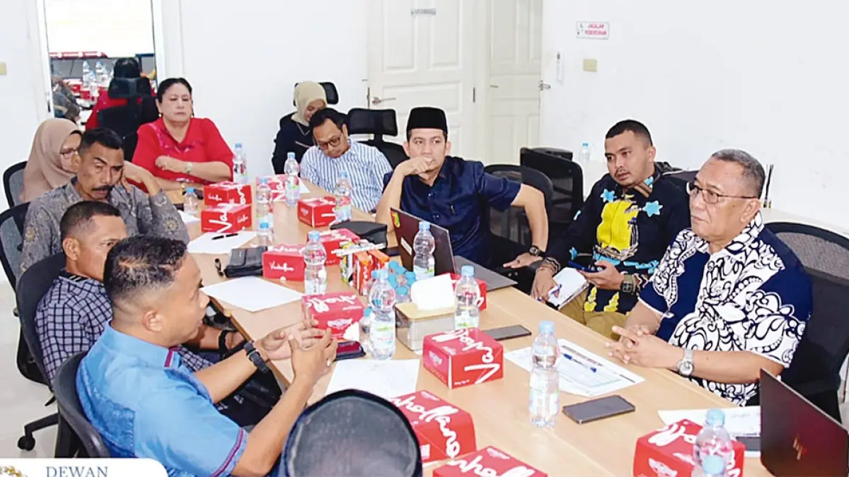 Komisi III DPRD Bengkalis menggelar pertemuan bersama Manajemen PT RPR di ruang rapat PT RPR di Pekanbaru, akhir pekan lalu. (dprd bengkalis untuk riau pos)