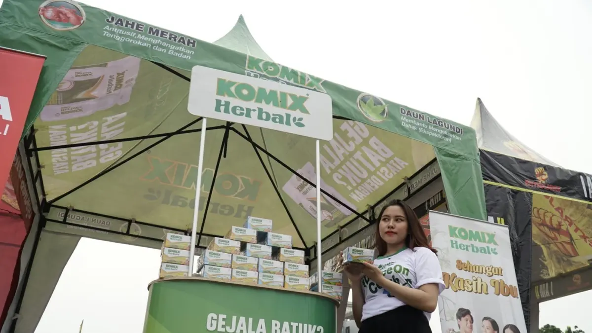 Komix Herbal turut memeriahkan kegiatan Riau Pos Gowes Merdeka 2026 dengan menghadirkan booth di kawasan Gubernur Riau, Ahad (30/8/2026).