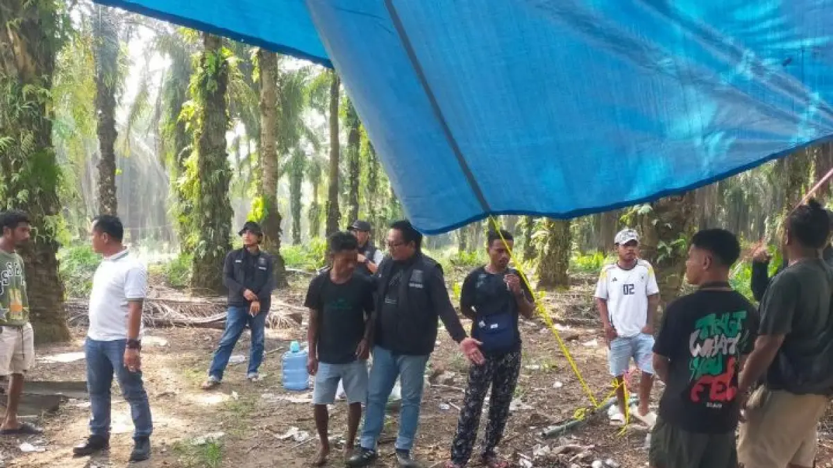 Penangkapan para tersangka oleh tim dari Ditreskrimum Polda Riau.(Polda Riau)