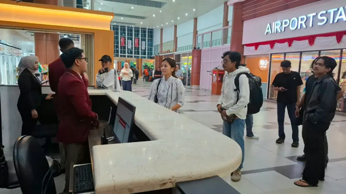 Calon penumpang yang akan terbang ke Jakarta dari Bandara Internasional Sultan Syarif Kasim (SSK) II pada Ahad (6/9/2026) batal berangkat. (Istimewa)