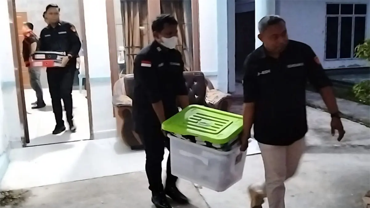 Kejaksaan Negeri Kepulauan Meranti menggeledah Bagian Umum Kantor Bupati Meranti, Selasa (8/9/2026). (Istimewa)