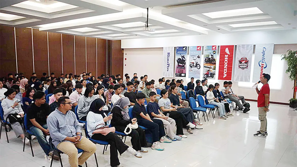 Peserta saat mengikuti  technical meeting Riau Pos-HSBL 2026 Pekanbaru Series di Aula Capella Dinamik Nusantara, Selasa (8/9/2026).  (EVAN GUNANZAR/RIAU POS)