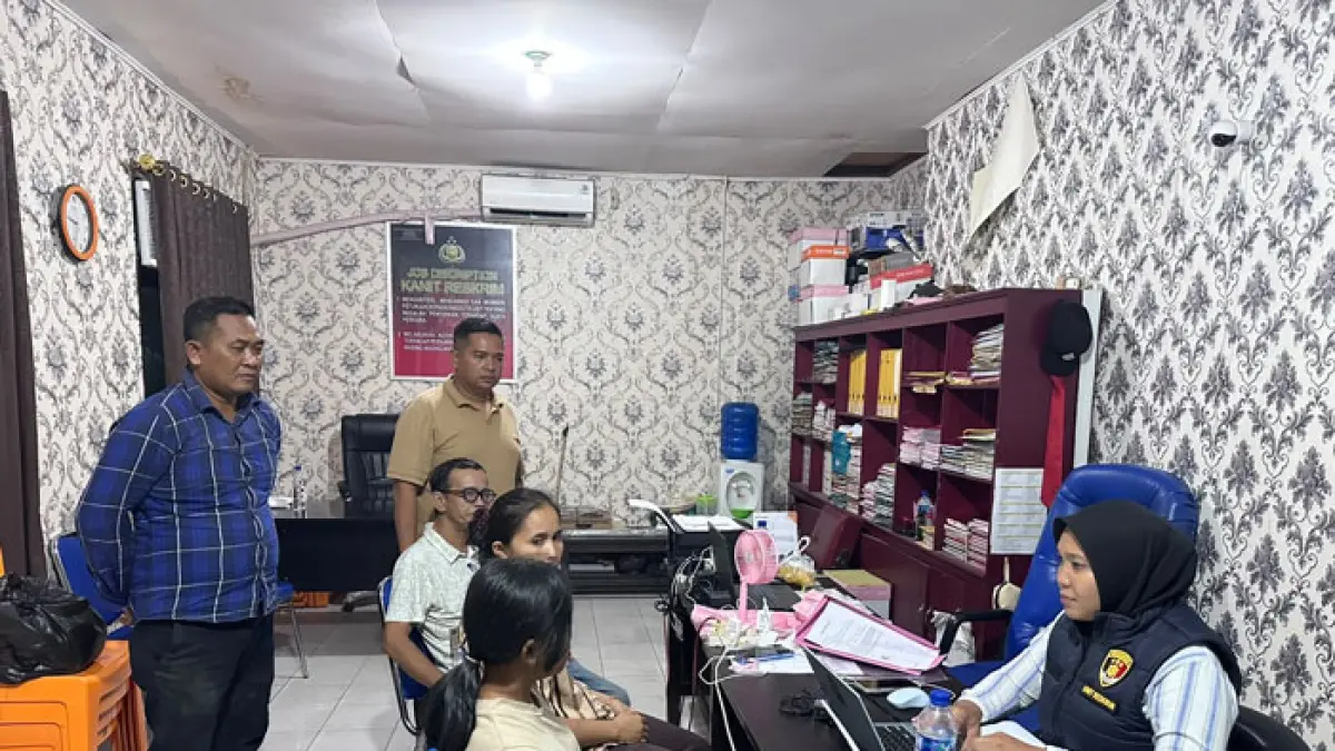 Korban dugaan pelecehan seksual anak bawah umur sedang dimintai keterangan oleh petugas polisi  yang didampingi UPT DPPPA Kecamatan Rupat, Selasa (8/9/2026).(Istimewa)