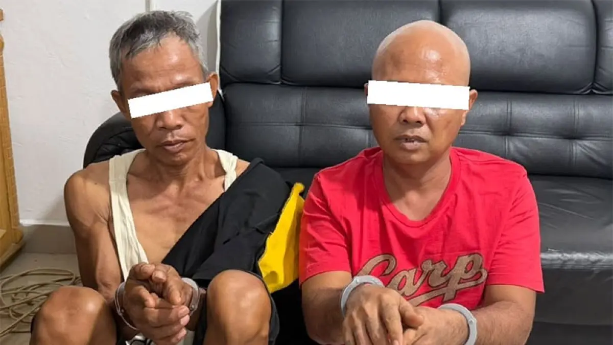 Dua rersangka sabu saat berada di Mapolsek Mandau. (Istimewa)