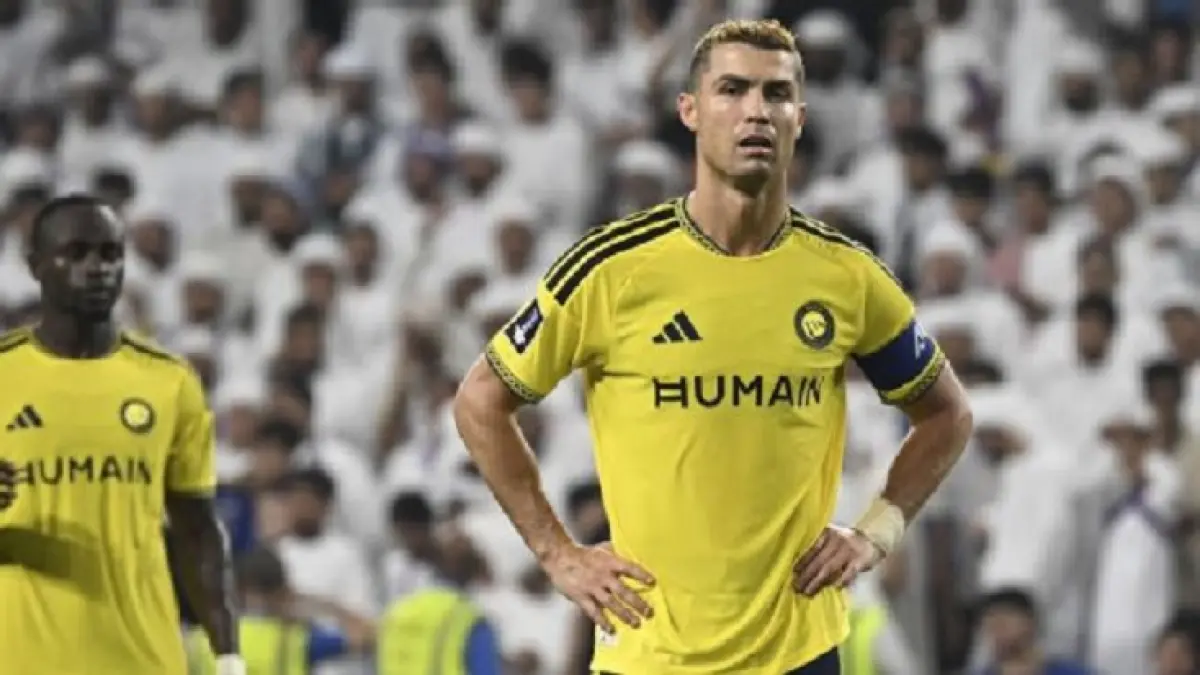 Cristiano Ronaldo dan Al Nassr memulai AFC Champions League Elite dengan kekalahan telak dari Al Ain. (Hassan al Raisi/Anadolu via Getty Images)