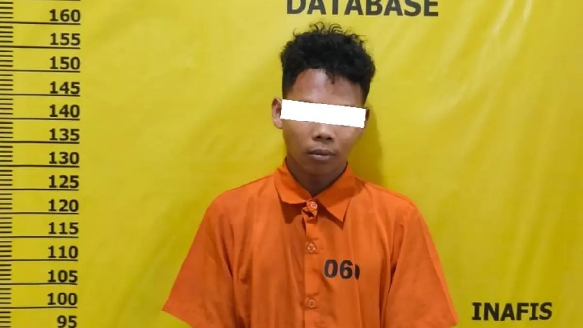 Pelaku pembacokan tukang ojek berinisial R (14) anak bawah umur berhasil ditangkap polisi, Kamis (17/9/2026).(Polres Bengkalis)