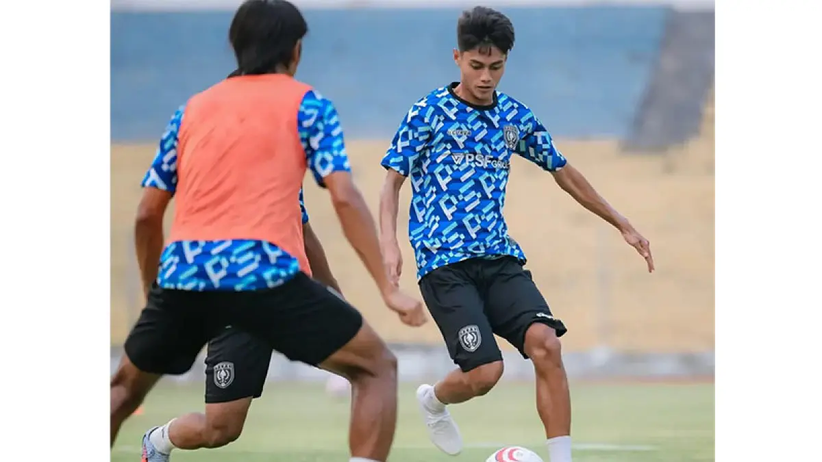 Skuad PSPS Pekanbaru saat menjalani sesi latihan menjelang menghadapi Persiraja Banda Aceh di Stadion Kaharuddin Nasution Pekanbaru, Rumbai. (PSPS Pekanbaru)
