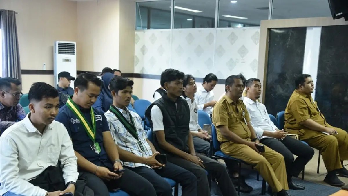 Rapat antara perwakilan Solidaritas Masyarakat Rupat bersama Pemkab Bengkalis membahas sengketa lahan di Kecamatan Rupat, Senin (21/9/2026) sore.(Istimewa)