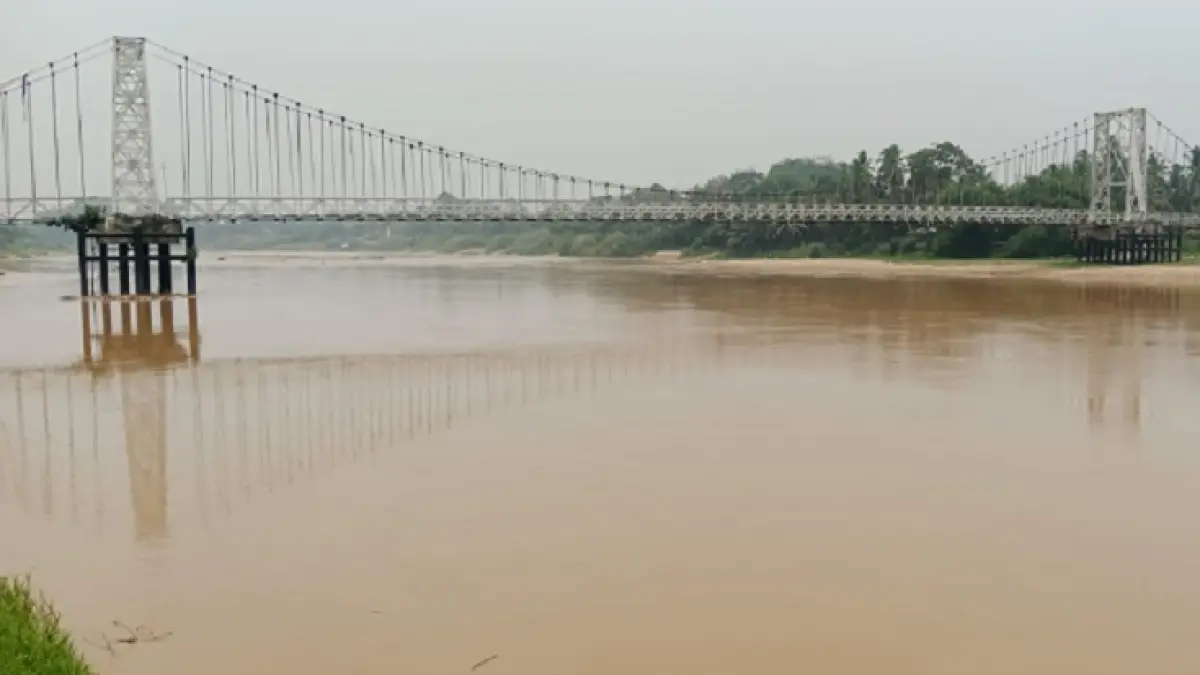 Kondisi Sungai Kuantan dari Tepian Marisa Narosa Teluk Kuantan, Ahad (27/9/2026).(Desriandi Candra/Riaupos.co)