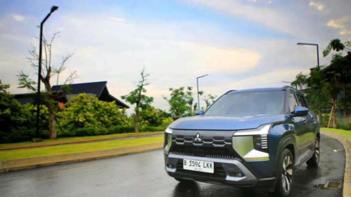 Mitsubishi Destinator.