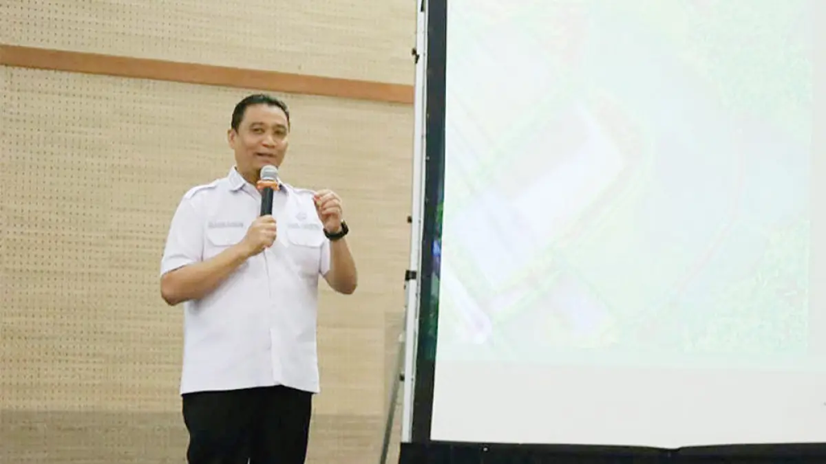 Wakil Wali Kota Pekanbaru Markarius  Anwar memberikan sambutan saat membuka acara Sosialisasi Rencana Aksi Daerah Kelapa Sawit Berkelanjutan (RAD-KSB) yang digelar Dinas Pertanian dan Perikanan Kota Pekanbaru di Hotel Pangeran Pekanbaru, Rabu (30/9/2026). (pemko pekanbaru untuk riau pos)