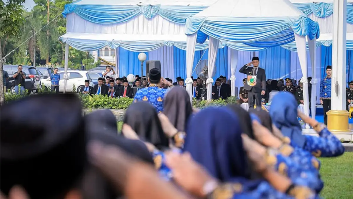 Wako Agung Nugroho menjadi inspektur upacara peringatan Hari Kesaktian Pancasila di halaman Mal Pelayanan Publik (MPP) Pekanbaru. (Istimewa)