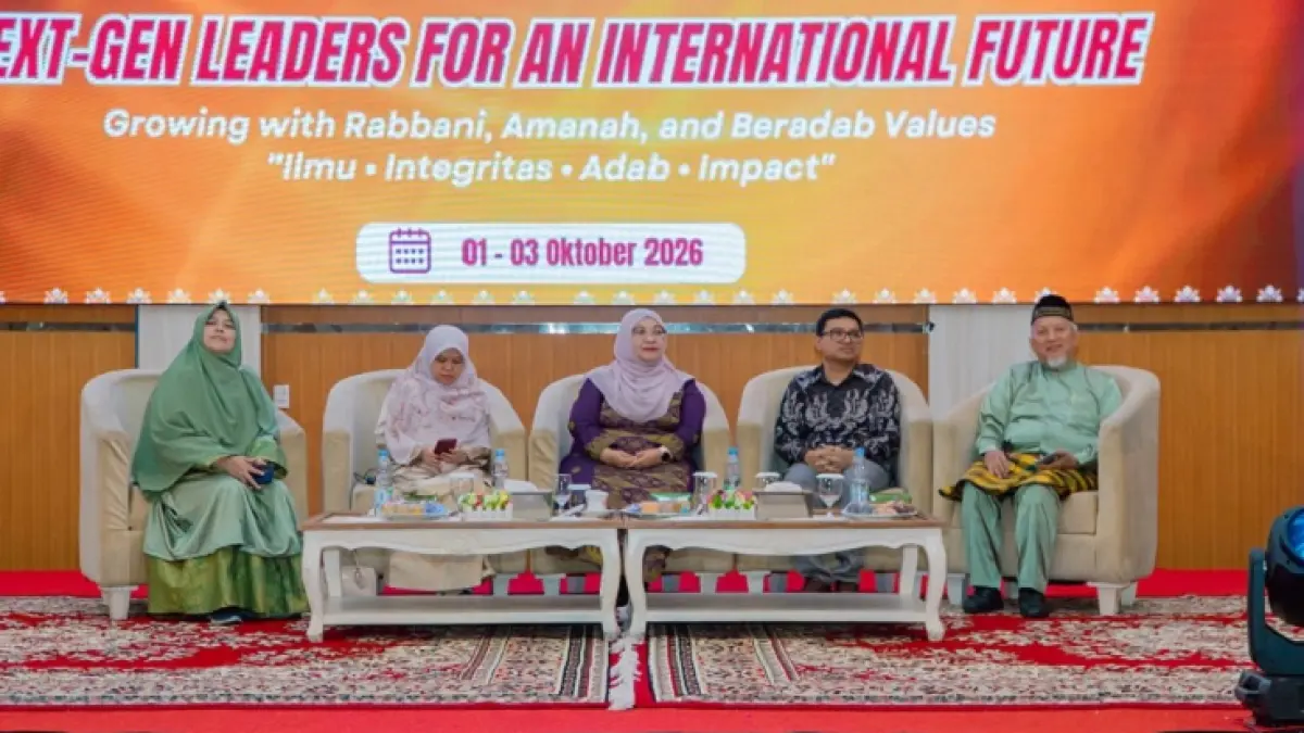 Rektor Universitas Abdurrab Prof Susi Endrini SSi MSc PhD, Wakil Rektor I&nbsp; apt. Isna Wardaniati, MFarm, Wakil Rektor II Liza Trisnawati, ST MKom, Wakil Rektor III dr May Valzon MSc, Wakil Rektor IV Dr dr Syamsul Bahri Riva