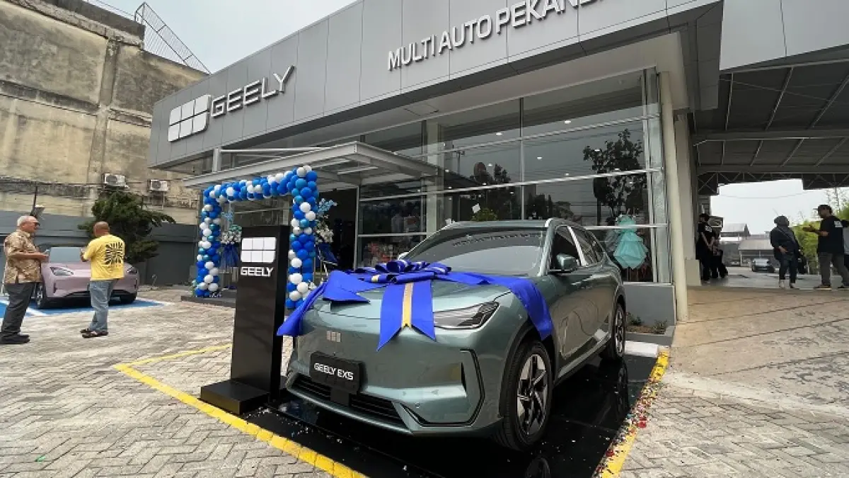 Grand Opening diler Geely di Jalan Riau, Selasa (6/10/2026). (SITI AZURA/RIAUPOS.CO)