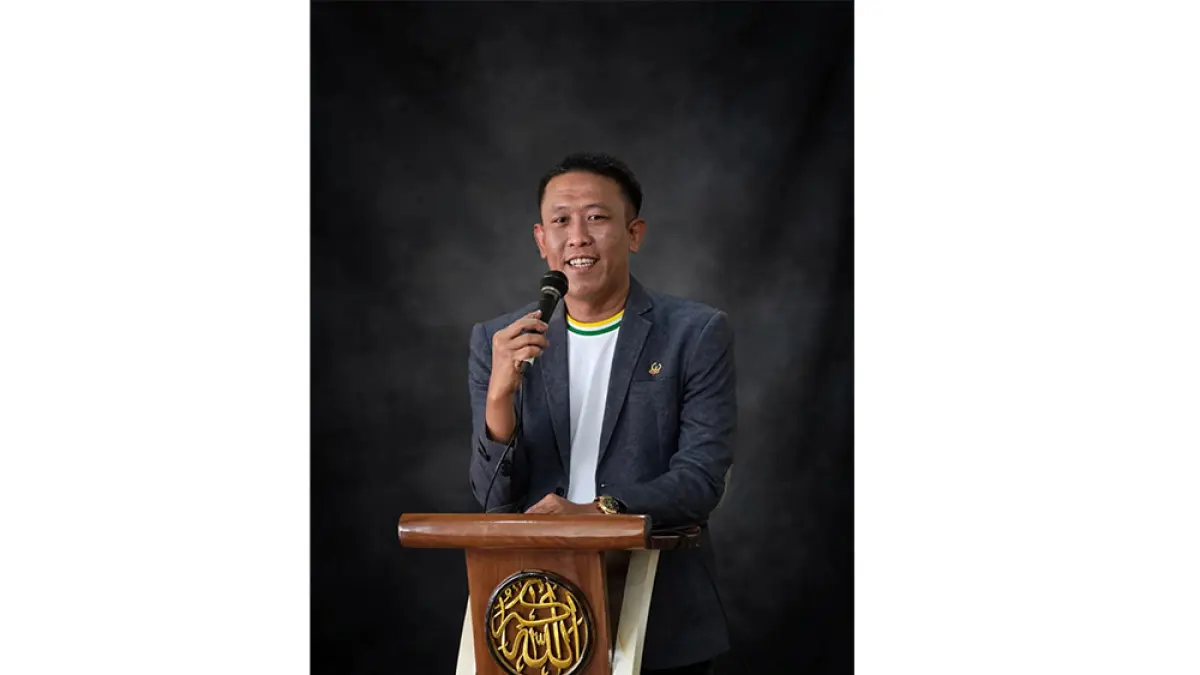 Ketika Sawit Membakar Langitnya Sendiri  