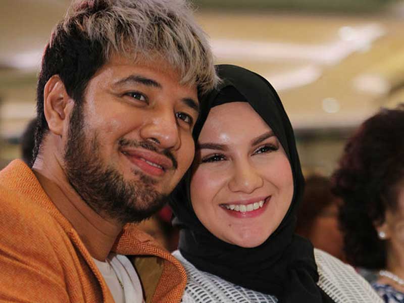 Ammar Zoni dan Irish Bella.  (IMAMA HUSEIN/JAWA POS)