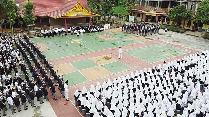 Suasana upacara yang diselenggarakan MAN 1 Pekanbaru, belum lama ini.