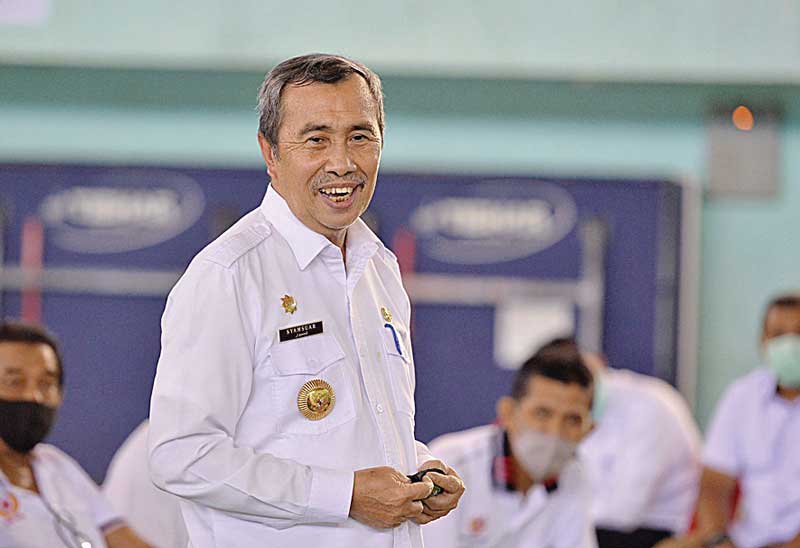 Drs H Syamsuar, Gubernur Riau
