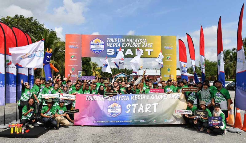 Peserta TOMER 2023 tajaan Tourism Malaysia foto bersama pekan lalu.
