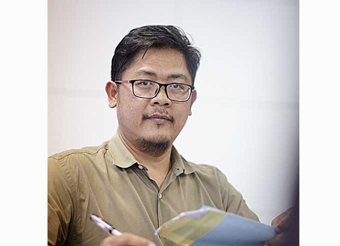 CEO Riau Pos Ahmad Dardiri.