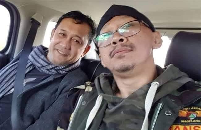 DENNY SIREGAR DAN ABU JANDA