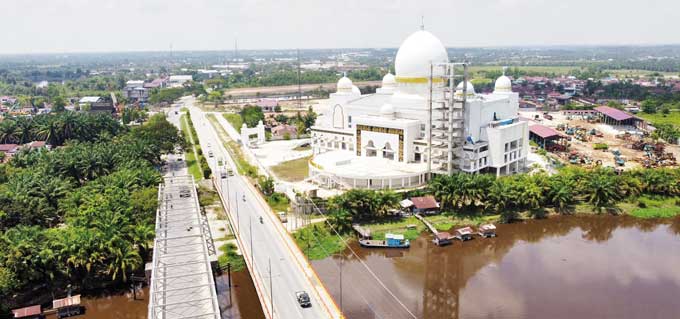 Masjid Raya Provinsi Riau Nurul Wathan terlihat megah. Foto diambil menggunakan drone, beberapa waktu lalu.