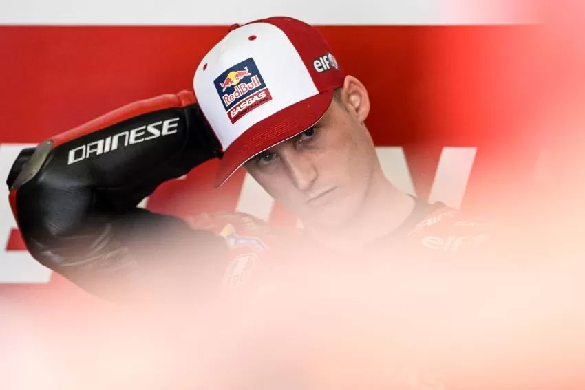 Pol Espargaro dijatuhi penalti turun tiga posisi di grid start balapan MotoGP Austria, Ahad (20/8) karena dianggap menghambat laju Marc Marquez di sesi latihan.