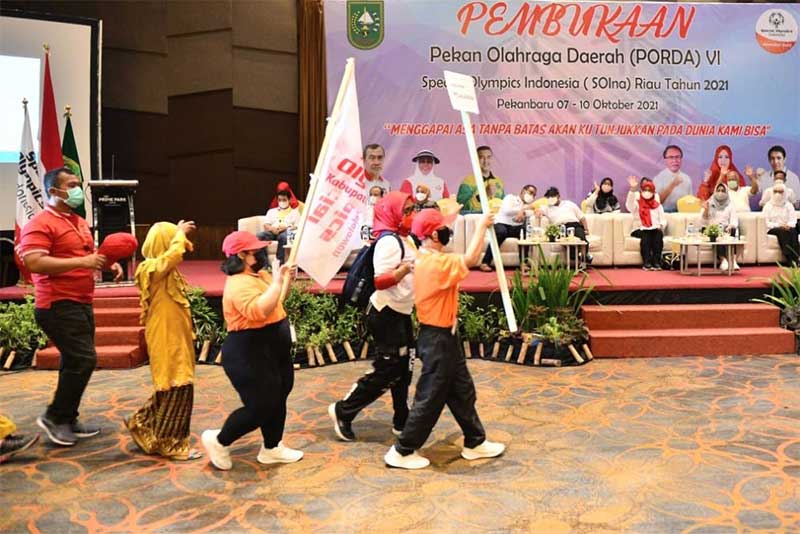 Pembukaan Olahraga Daerah (Porda) ke-6 SOIna provinsi Riau tahun 2021. Di Hotel Prime Park Pekanbaru, Jumat (8/10/2021).