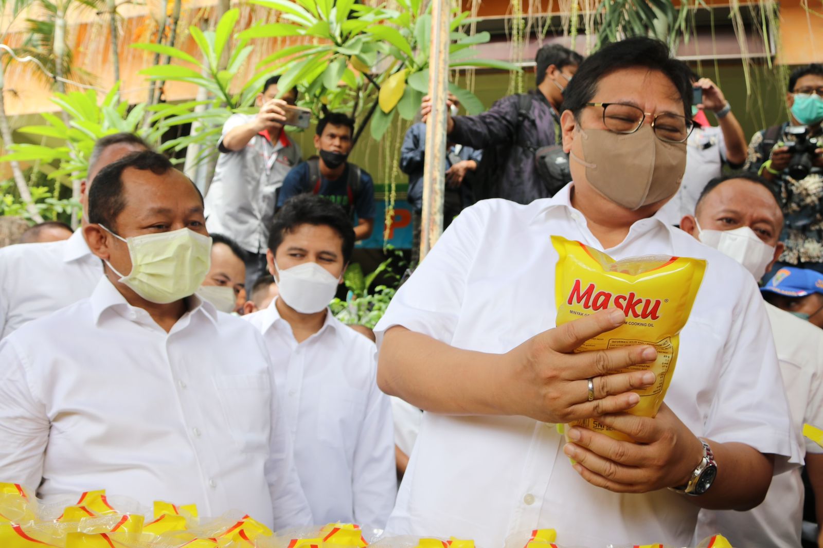 Menko Perekonomian Airlangga Hartarto saat melakukan sidak minyak goreng, beberapa waktu lalu.