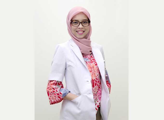 dr Dewi Widya Astuti