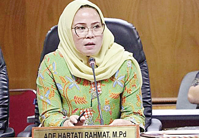 Anggota Komisi V DPRD Riau Ade Hartati.