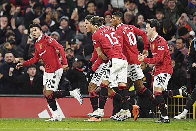 Para pemain Manchester United merayakan gol saat berhadapan dengan Ledds United dalam lanjutan Liga Inggris, Kamis (9/2/2023).