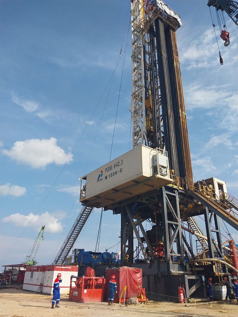 Operasi pengeboran sumur eksplorasi MNK Gulamo menggunakan Rig berukuran besar dengan tenaga 1,500 HP milik Pertamina Drilling Sarvices Indonesia (PDSI).