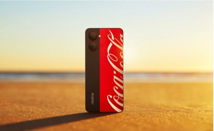 Perangkat smartphone Realme 10 Pro edisi khusus Coca-Cola.