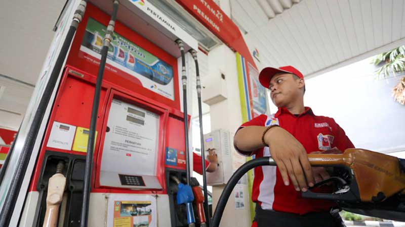 Ilustrasi penyaluran BBM Pertamina di SPBU