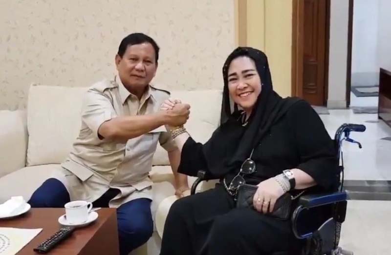 Rachmawati Soekarnoputri bersama Ketua Umum Partai Gerindra, Prabowo Subianto. (DOK JPNN)