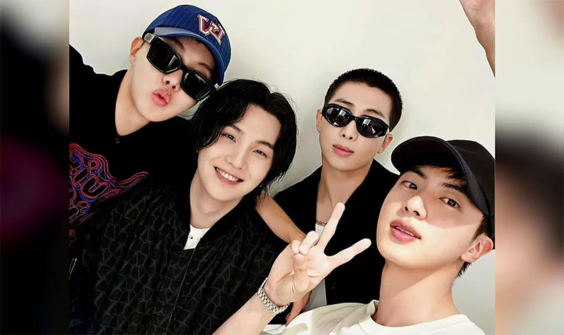 Hyung line yaitu J-Hope, Suga, RM dan Jin kumpul bareng di konser terakhir Suga BTS, Ahad, 6 Agustus 2023.