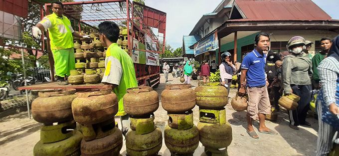 Operasi pasar elpiji 3 Kg selama delapan hari mulai 19-27 Oktober 2022, penjualannya langsung dilakukan di kantor-kantor kelurahan, Senin (24/10/2022).