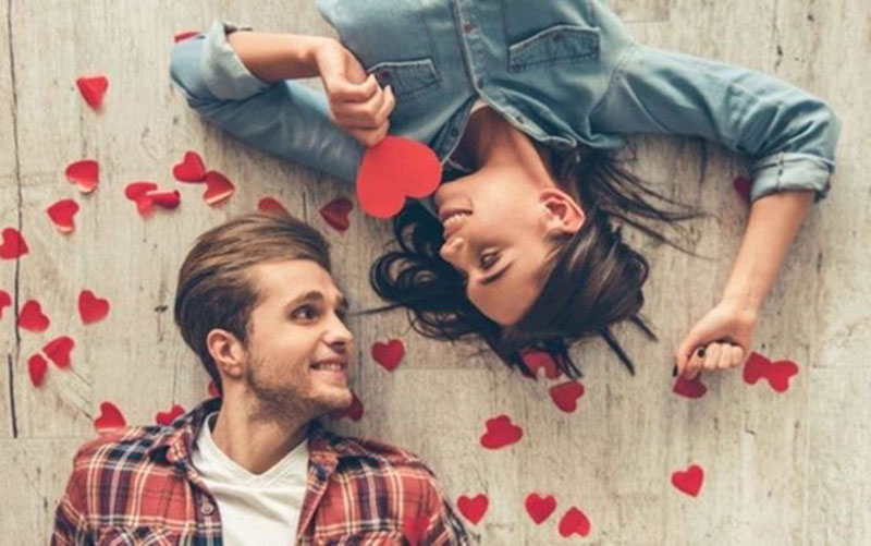 Ilustrasi. Pandemi Covid-19 mengubah para lajang dalam berkencan dan mencari jodoh. (INDIA TV)