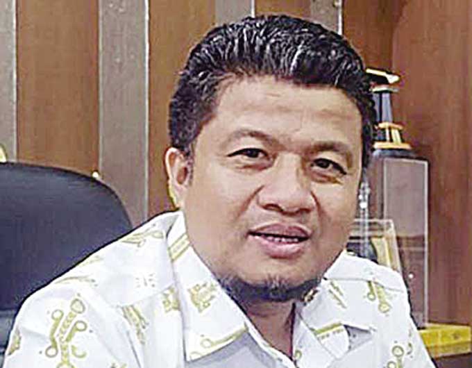 Kepala Disnakertrans Riau Imron Rosyadi.