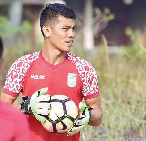 GANTI POSISI: Kiper anyar PSPS Leonardo yang baru bergabung menggantikan posisi Sulaiman Efendi.
