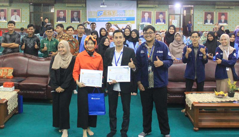 GenBI Komisariat UIN Suska Riau foto bersama pemateri dan hadirin dalam iven GenBI Festival 2023 yang digelar belum lama ini.