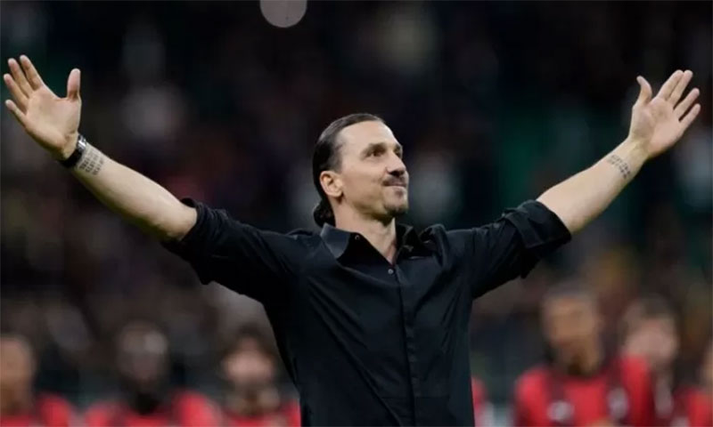 Mantan penyerang timnas Swedia, Zlatan Ibrahimovic, resmi kembali bersama AC Milan sebagai Penasihat Senior Klub.