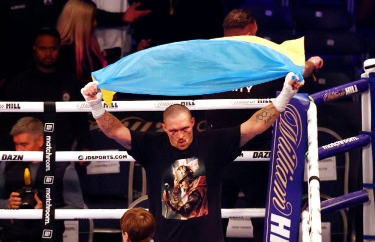 Oleksandr Usyk bakal tanding unifikasi versus Tyson Fury 30 April (WIB).