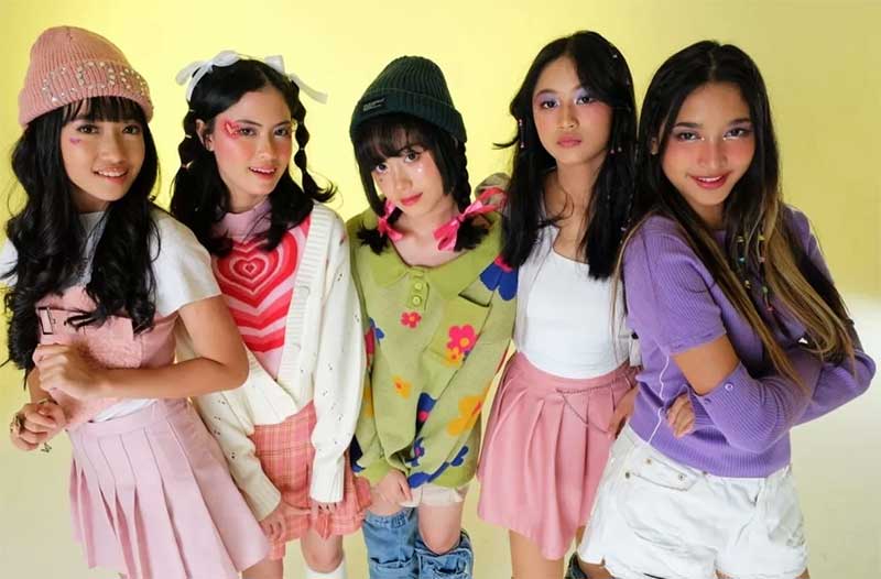 Girl group Arize.