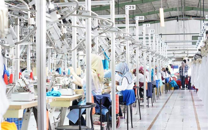 Langkah strategis dilakukan Kementerian Perindustrian untuk meningkatkan kinerja industri tekstil dan produk tekstil (TPT). Yakni, program penggantian potongan harga mesin industri TPT. Sehingga, perusahaan bisa lebih produktif dan berdaya saing di tengah